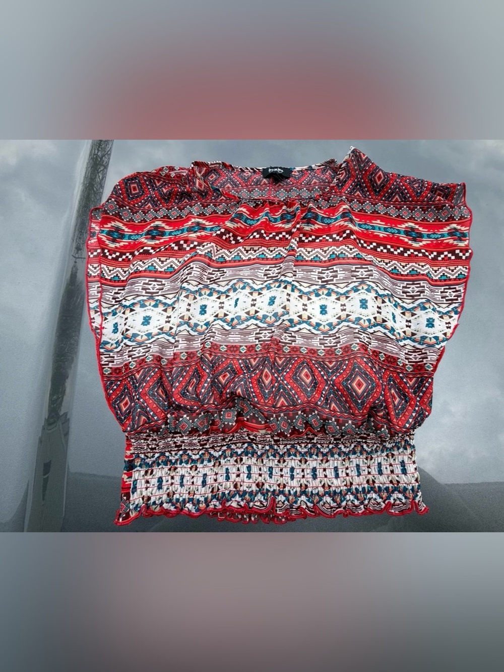 by & by Red Aztec Print Women’s Smocked Top size small